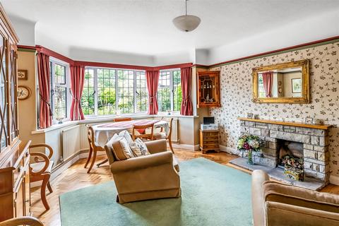 59 Woodbury Drive, Sutton, SM2 5RA
