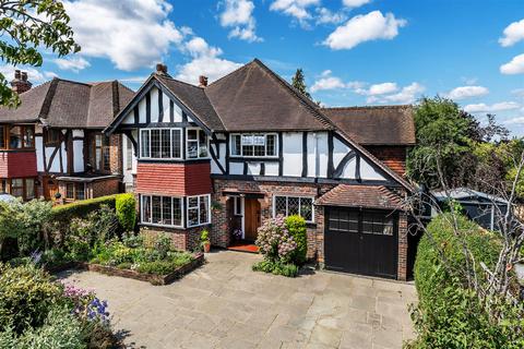 59 Woodbury Drive, Sutton, SM2 5RA
