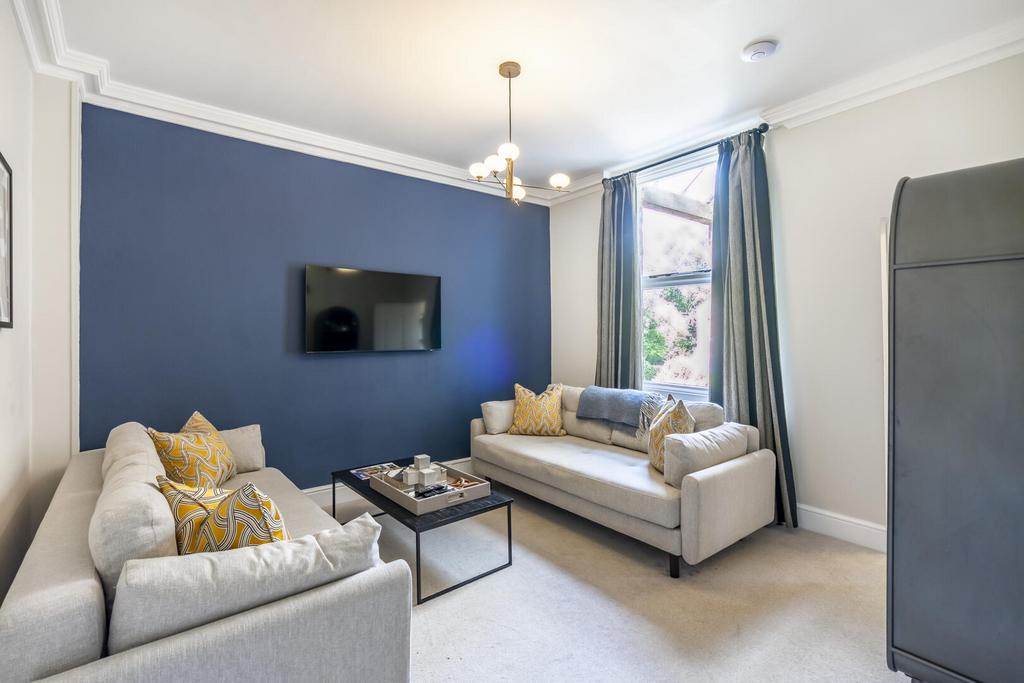 Living Room -Suite