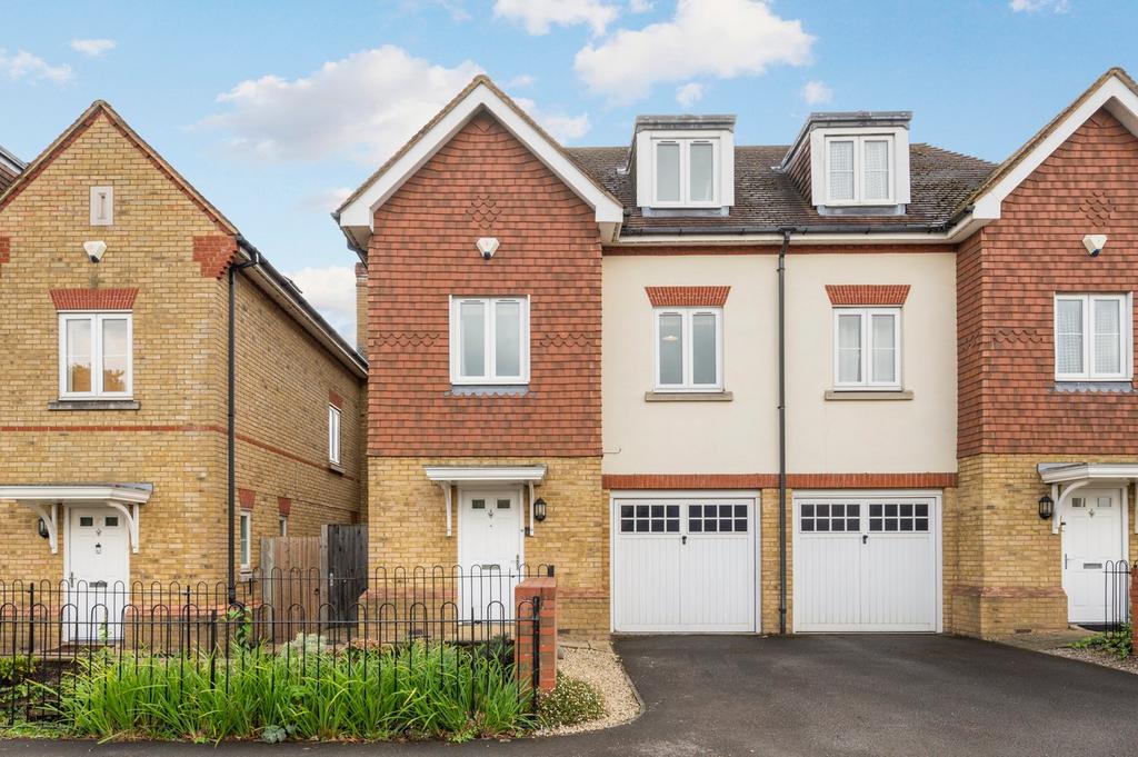 Rydens Road, Walton-on-Thames, KT12 4 bed semi-detached house - £799,950