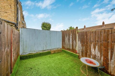 2 bedroom maisonette for sale, Charlmont Road, London SW17