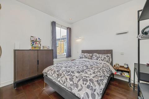 2 bedroom maisonette for sale, Charlmont Road, London SW17