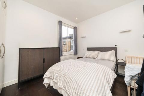 2 bedroom maisonette for sale, Charlmont Road, London SW17