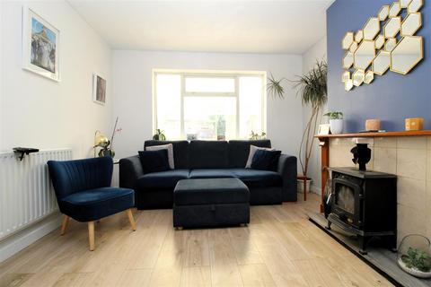 43 Greenhill Gardens, Minster, Ramsgate, CT12 4EP