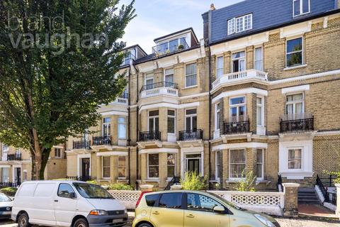First Avenue, Hove, BN3