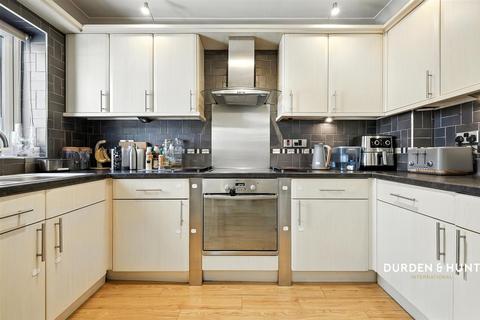 undefined, Thorncroft, Hornchurch, RM11