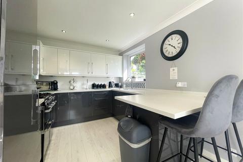 3 bedroom bungalow for sale, De Havilland Way, Christchurch BH23