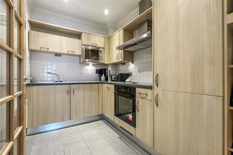 2 bedroom apartment for sale, Atlantic House, Harsfold Close, Rustington, West Sussex