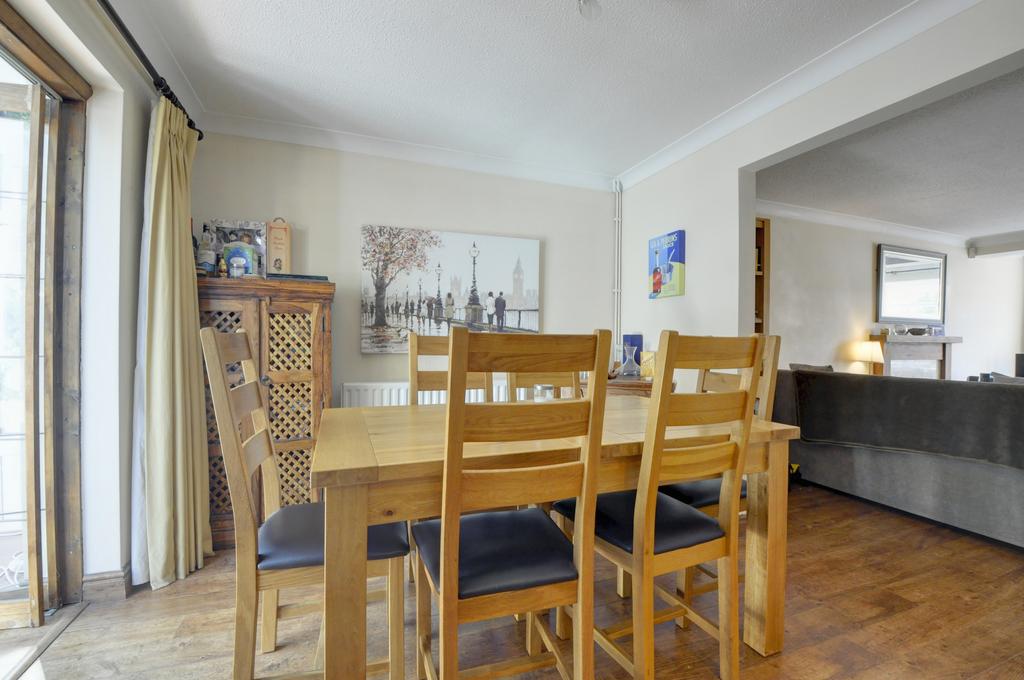 Dining room 2