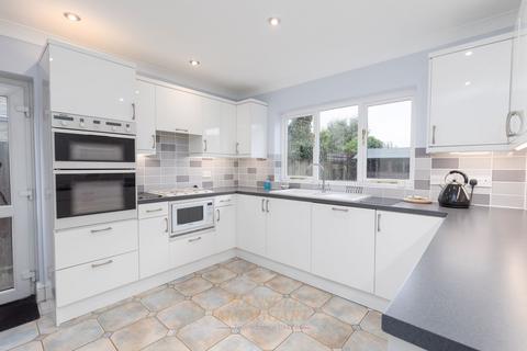 4 bedroom detached house for sale, Charlwood Close, Crawley RH10