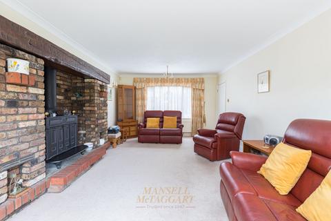 4 bedroom detached house for sale, Charlwood Close, Crawley RH10