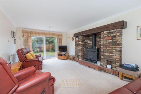 4 bedroom detached house for sale, Charlwood Close, Crawley RH10