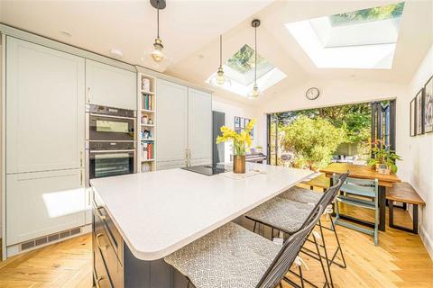 undefined, Wick Road, Teddington TW11