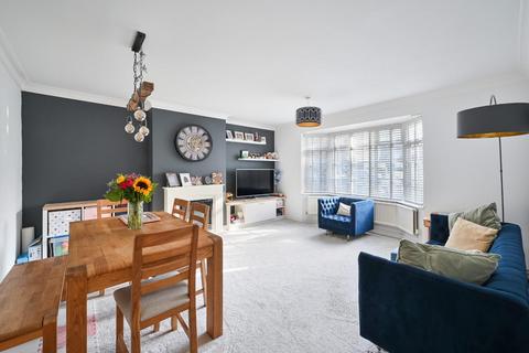2 bedroom flat for sale, Grange Mansions, Kingston Road, Ewell Village