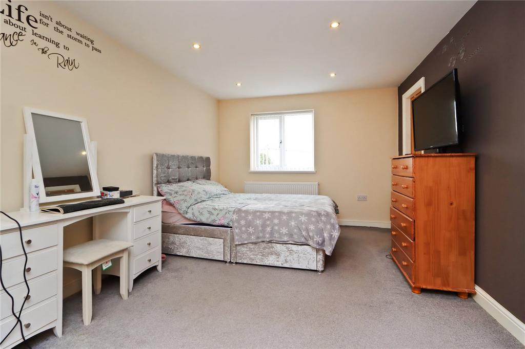Bedroom 2 Pic 1