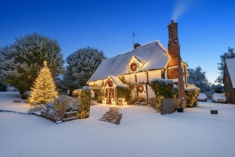 3 bedroom house for sale, Moss Lane, Pinner HA5