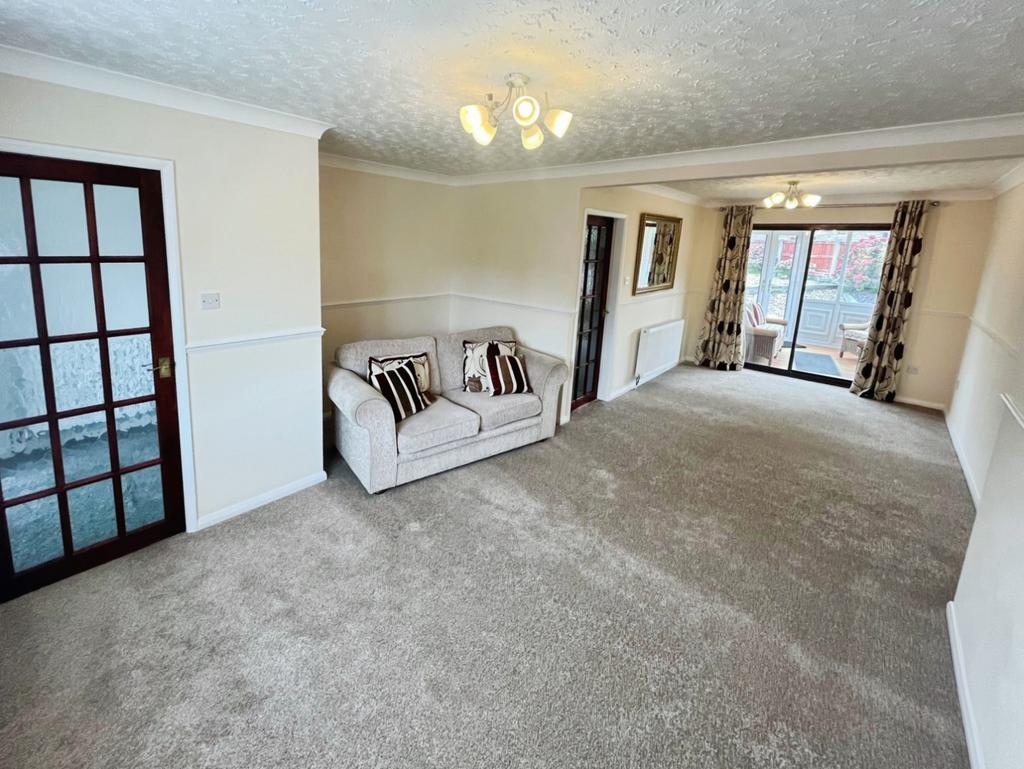 Pbox-living room-333062.jpg