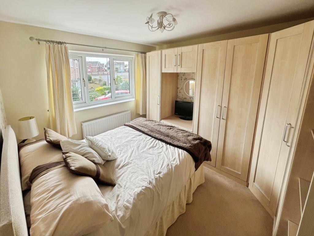Pbox-bedroom-333062.jpg