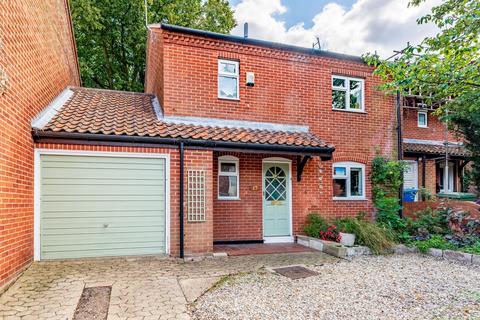 3 bedroom link detached house for sale, Vicarage Road, Norwich