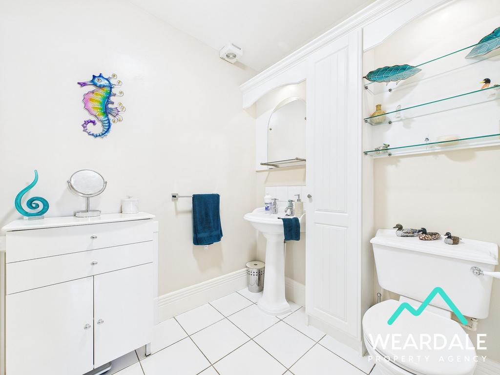 Bedroom 1 En-suite