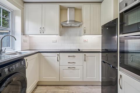 undefined, Heynes Green, Maidenhead, SL6