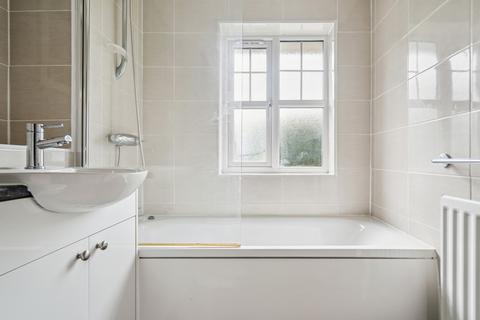 undefined, Heynes Green, Maidenhead, SL6