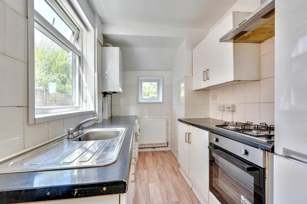 Kitchen 1.jpeg