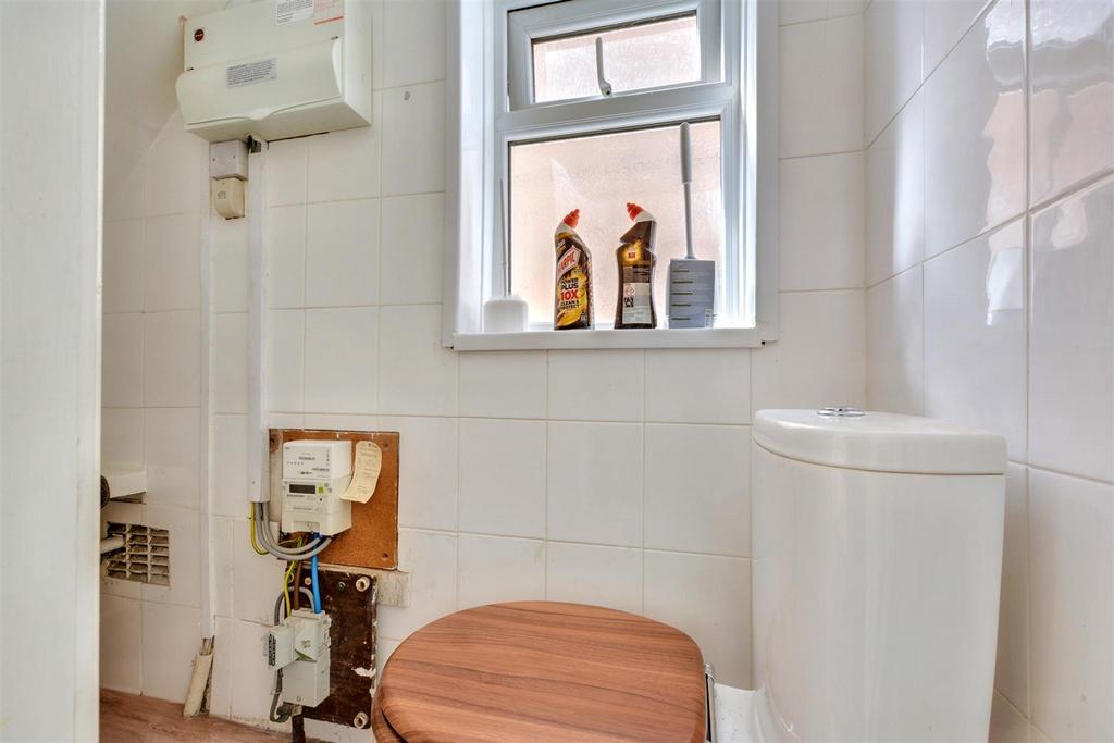 Downstairs WC.jpeg