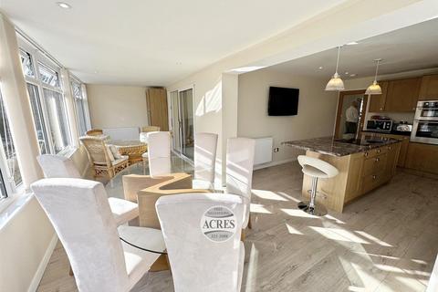 3 bedroom detached bungalow for sale, Meadowside Road, Four Oaks, Sutton Coldfield