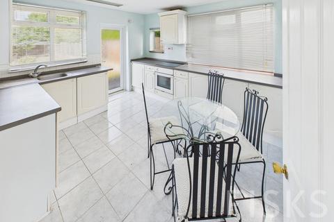 3 bedroom detached bungalow for sale, Hope Road, Essex, SS7