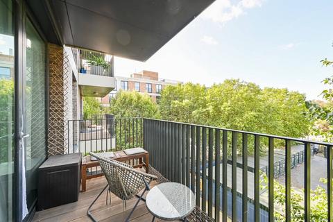 1 bedroom flat for sale, 4 Remus Road, London E3