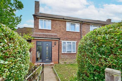 Fairfield Avenue, Bushey, South Oxhey, WD19