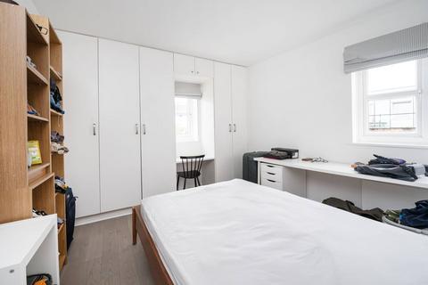 2 bedroom flat to rent, Fuller Close, Bethnal Green, London, E2