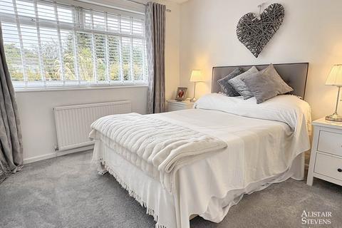7 Clifton Crescent, Royton, Oldham, OL2 6JF