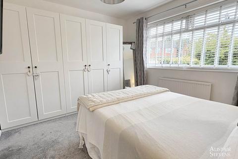 7 Clifton Crescent, Royton, Oldham, OL2 6JF