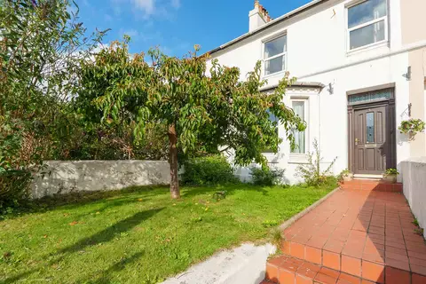 undefined, 5, Main Road, Onchan