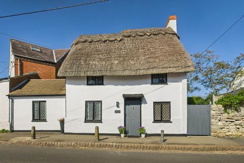 3 bedroom cottage for sale, The Strand, Quainton