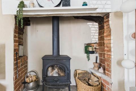3 bedroom cottage for sale, The Strand, Quainton
