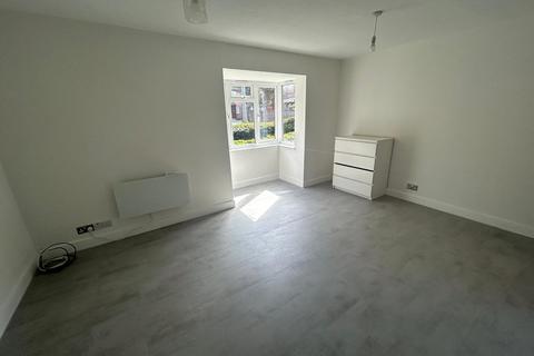 9 Farley Road, Gravesend, DA12 2LT