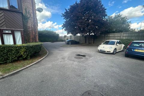 9 Farley Road, Gravesend, DA12 2LT
