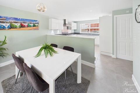4 bedroom detached house for sale, Rosemary Close, Buckingham