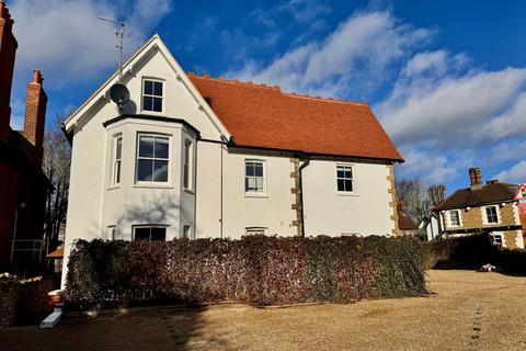 3 bedroom apartment for sale, Bargate House, Epsom Road, GU1