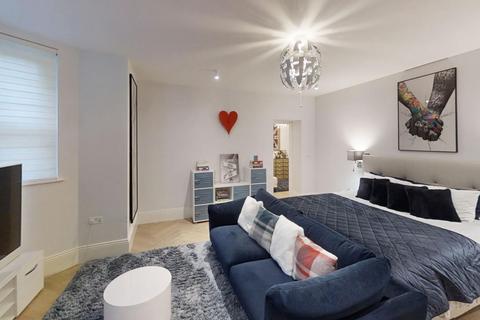 3 bedroom apartment for sale, Bargate House, Epsom Road, GU1