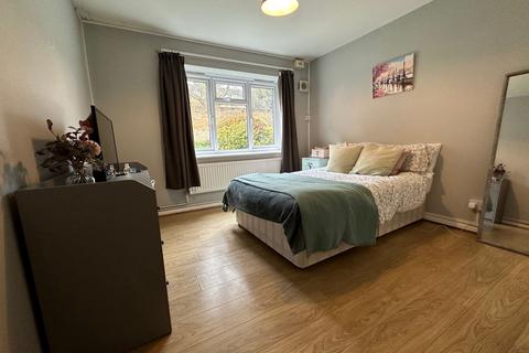 undefined, West Road, Guildford, GU1