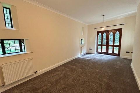 3 bedroom detached house to rent, Primrose Lane, Bingley, West Yorkshire, BD16