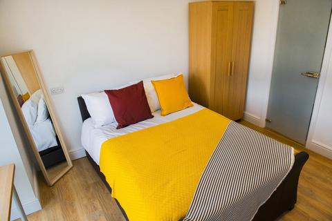 1 bedroom in a house share to rent, Bernard St, Swansea