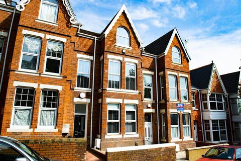 1 bedroom in a house share to rent, Bernard St, Swansea