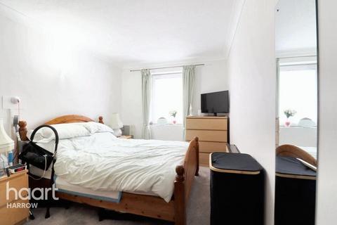 1 bedroom retirement property for sale, Oakdene Close, PINNER