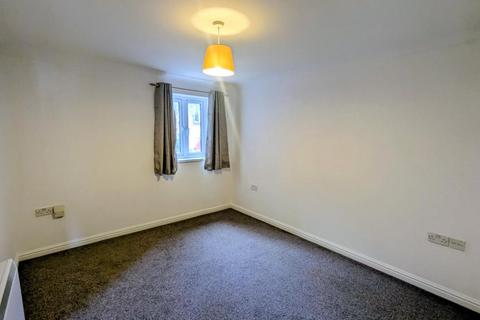 2 bedroom ground floor flat to rent, Cork House, Marina, Swansea. SA1 1RT