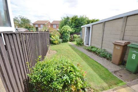 8 Eastcott Close, Luton, LU2 9JP